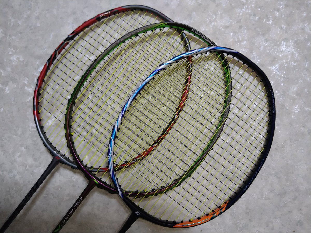 K3901Y's tweet image. #AEROBITEBOOST ４本ローテーションで #32lbs だとしても下手切れ以外は、なかなか切れる事はない🤔
ただ７月あたりにある試合には #BGAB か #BG66UM に張り替えてキレがある状態で臨みたい🙄
もう安定感が１番高い #ABBT は無いから、どちらが良いんだろうか？
久し振りの反発か、同じハイブリッドか