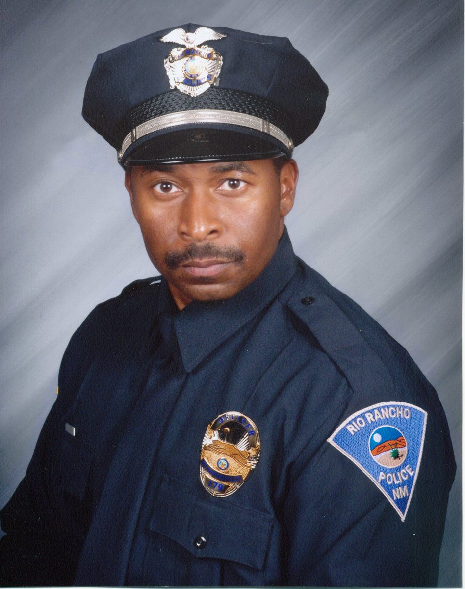 RioRanchoPD1's tweet photo. Today we honor those who made the ultimate sacrifice protecting the City of Rio Rancho
Officer Germaine F. Casey EOW: August 27, 2007
Officer Anthony P. Haase EOW: October 26, 2014
Officer Gregg A. "Nigel" Benner EOW: May 25, 2015
#T103 #107 #163
We will never forget https://t.co/12FIht1tJT
