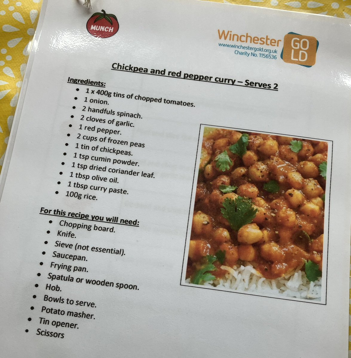 MunchCIC's tweet image. Our @WinchesterGo_LD chefs cooked this super healthy &amp;amp; economic vegan curry today! 3 portions for under £3! 
#communitycooking with #communitiesagainstcancer supported by @ActionHants  @NHS_WCA