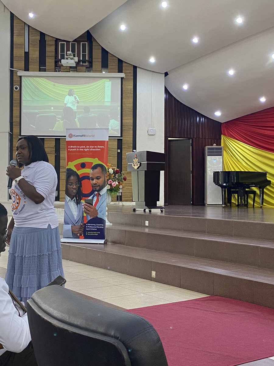 knust_src's tweet photo. CEO of @konnektworldgh applauds the SRC for taking up such Innovative challenges and pledges GHC 5000.00 to support the business pitching challenge of the SRC.
#KNUST
#KNUSTSRC
#CareerReadinessProgram https://t.co/ahTam5D7Cl