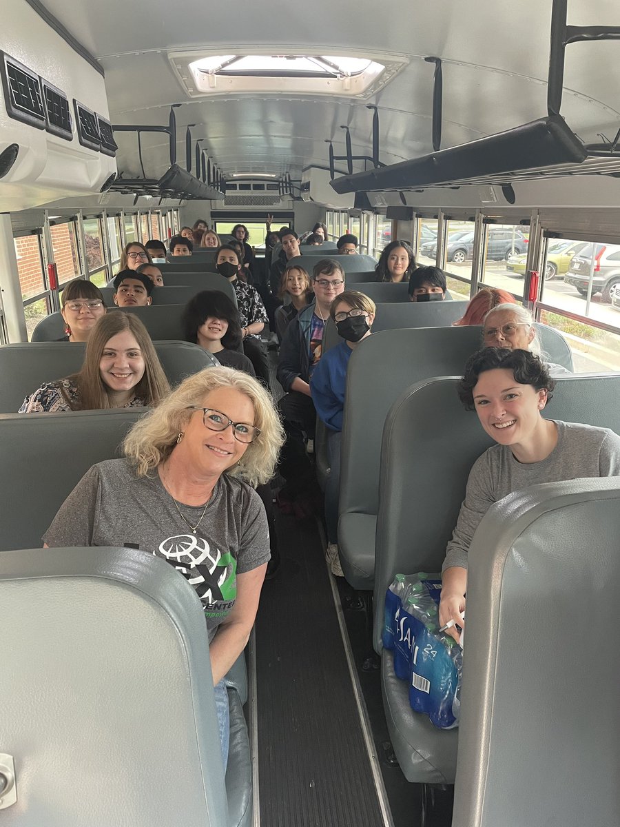 Lex2Be's tweet photo. We're off to Charleston for a day filled with immersive hands-on digital media experiences with @tridenttech! #WeAreLex2 #Lex2This ππ€π€ππ₯πΈπ₯ @LexingtonTwo @L2IC_CATE @Kristen_Arledge @ChrisLowder14 https://t.co/lEHru5dtWB