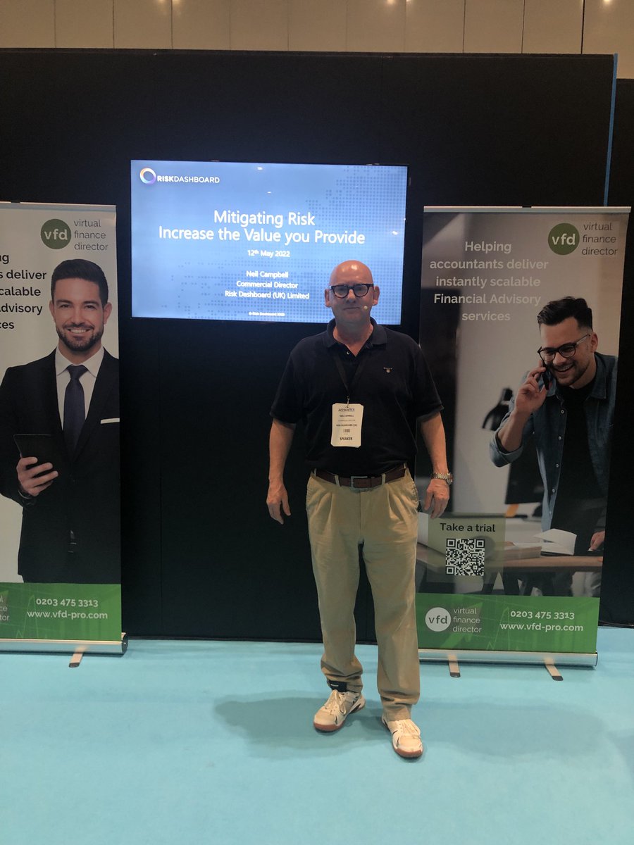 Risk_Dashboard's tweet photo. Fantastic time ⁦@Accountex⁩ even managed an Ellen moment, talking about #risk ⁦@NeilCampbell678⁩ https://t.co/JnP6aOcnEu