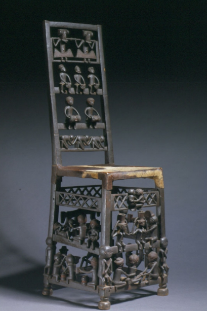 19th century, Angola and D.R.C

chairs made by chokwe sculptors, ornamented with various figures

-brooklynmuseum
-ethnologies museum berlin

#randomxt