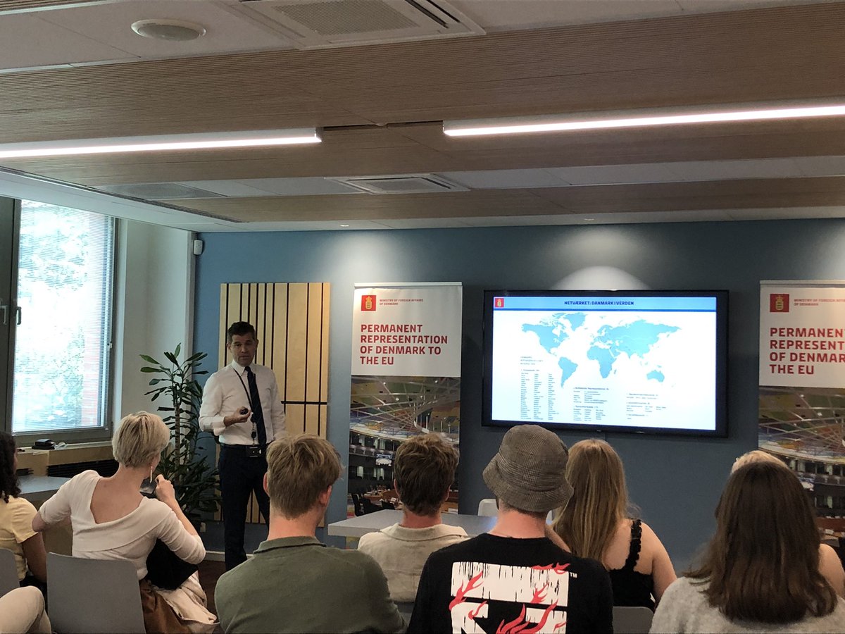 DKinBelgium's tweet photo. Today, the Embassy had a visit from @radikalungdom, where they learned about Belgian politics and economy. Thanks for many great questions - It’s great to finally welcome visitors again🇩🇰 #DKinBelgium https://t.co/9LIOUohxQu
