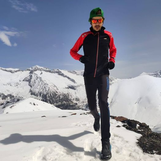 OS2O_'s tweet photo. 🗒️Presentación en acción en nuestro #OBlog 

🧥¨Mako¨ presenta en acción la #HokaUltraTrail👇👇

🔝 para trail running en temperaturas medias y bajas.
 Equilibrio óptimo 👌 entre protección y transpiración.

👉https://t.co/mRTwLdy34M

 #FastandLight #OS2O https://t.co/Kp2sbPAO9w