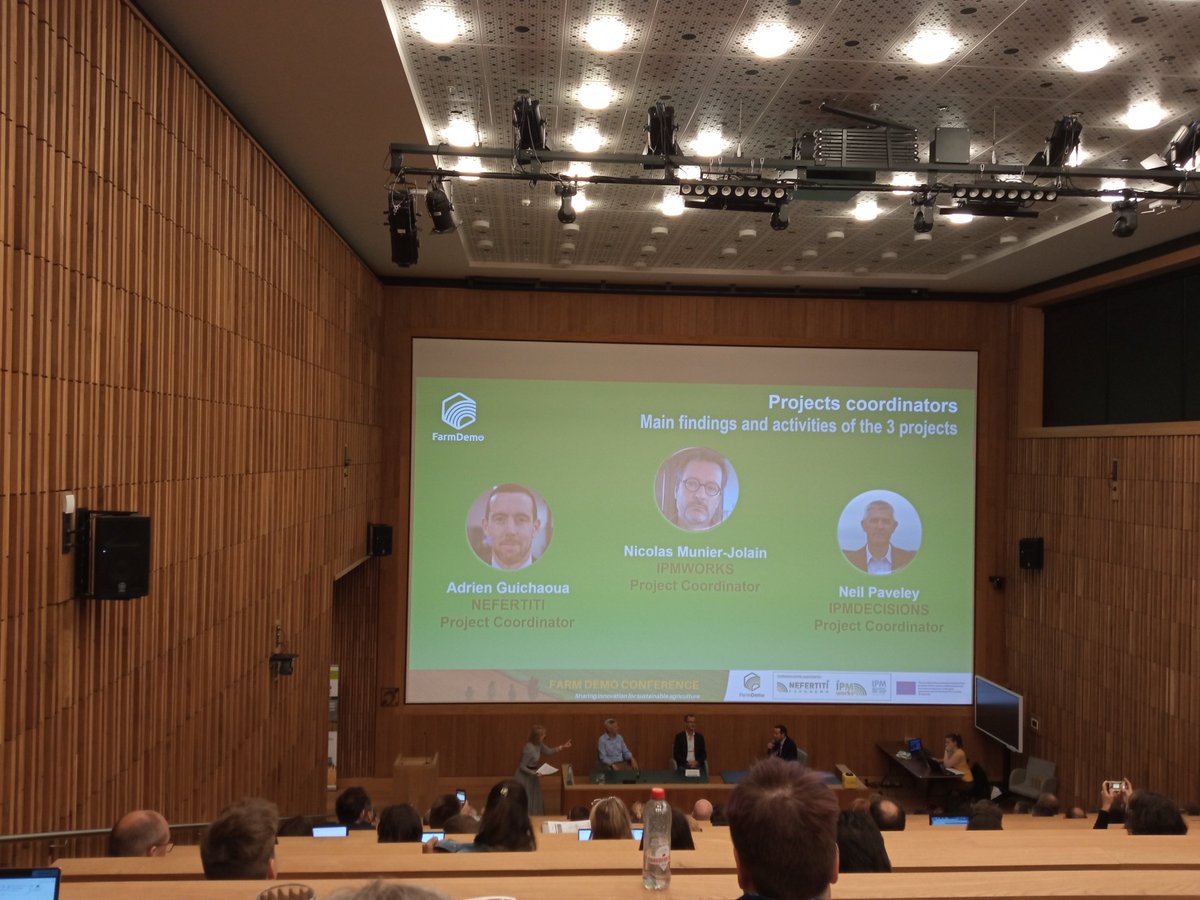 KaranNovo's tweet image. Moi interesante o evento e o intercambio de coñecementos sobre as #DemoFarms e os #AKIS

Esto non para!