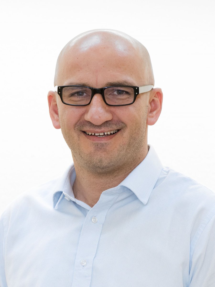 Unispital_USZ's tweet photo. PD Dr. Naser Morina, Co-Leiter des Ambulatoriums für Folter- und #Kriegsopfer am #USZ, hat den Förderpreis 2022 der Inger Salling Stiftung für seine langjährige therapeutische und wissenschaftliche Arbeit erhalten. Herzliche #Gratulation!

@drNaserMorina https://t.co/kSw6ljRqKj