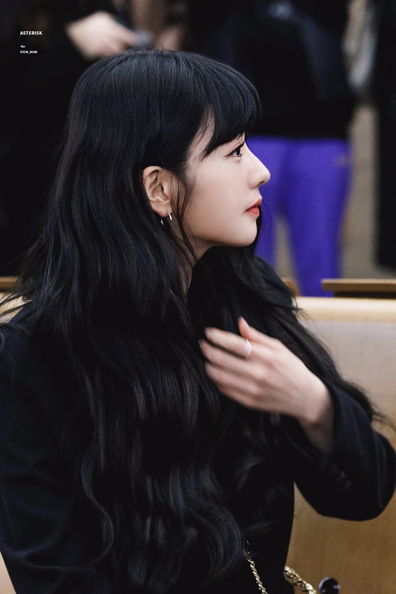 deobijellykim's tweet photo. It's yoon bomi from apink https://t.co/hZHEp5suOz