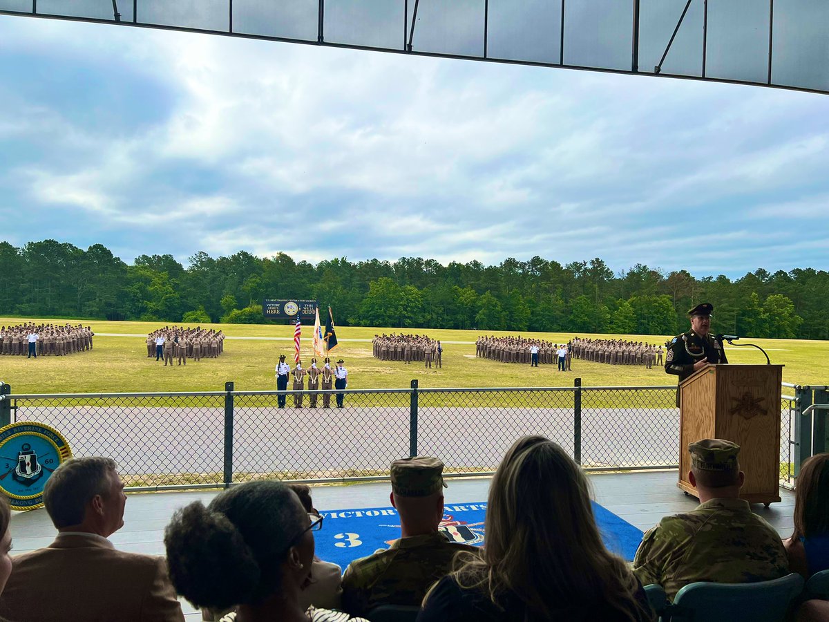 It’s a big day for the @3rd60th RIVER RAIDERS graduating this morning — we have the honor of welcoming Mayor Rickenmann @ColaMayor and CSM Hendrex @TRADOCCSM to their graduation! Row Hard and Victory Starts Here! @TRADOC