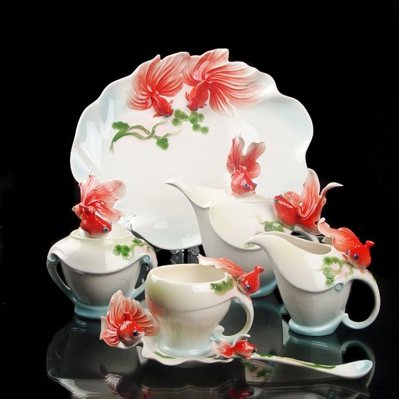 lavieestbelIe's tweet photo. Goldfish ceramics https://t.co/7etbHddNvG