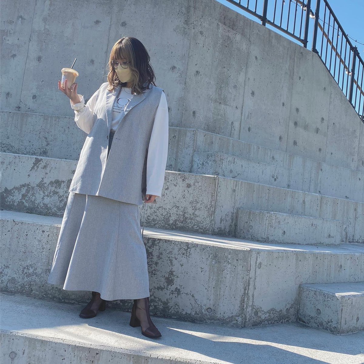 mm_0318_kn's tweet image. ┈┈┈┈┈┈┈┈┈┈┈┈┈┈┈┈┈┈
朝からゆんちょのズボン直して朝カフェ
して岩盤浴行ってお昼もしっかり食べて
飲みたかったカフェラテ片手に撮影した
りカラオケ部もできて最高すぎた🕊🤍
 #ootd #twinscode #discoat #kastane
┈┈┈┈┈┈┈┈┈┈┈┈┈┈┈┈┈┈