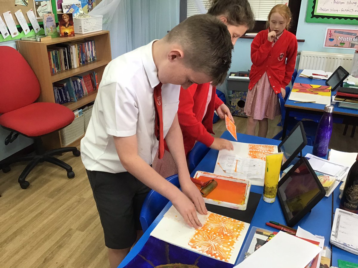 Class5Aspull's tweet image. We’re very happy with the first stage of our print designs and are looking forward to adding further texture and colour next week. #acpsart @AspullArts