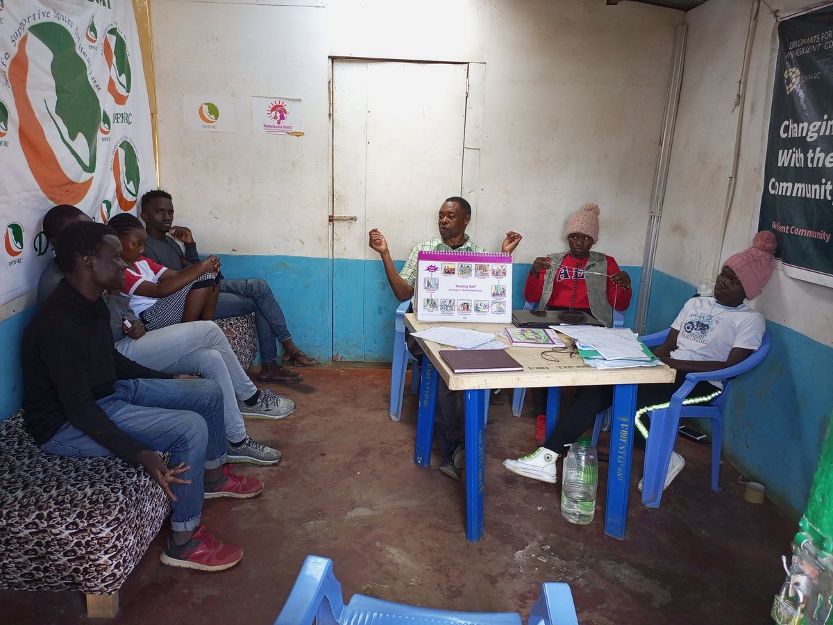 DFHRC's tweet photo. 🔵🔴 KUMEKUCHA QUEST 🔵🔴
 #kumekuchaquestpeersupport sessions are instrumental in addressing trauma ,we sometimes hurt ourselves or turn the trauma energy into drugs and substances, risky sexual behavior,suicidal thoughts and many more.
 #KumekuchaQuest https://t.co/W3pct7FEzi