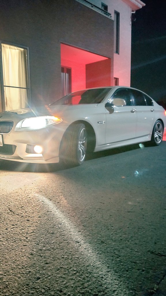 endless_1106's tweet photo. 夜の車もカッコイイ！
#BMW https://t.co/mdIF2KLehk