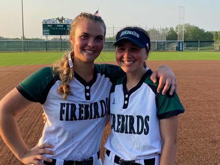 softballfs's tweet photo. Congrats to our two signees who will be continuing their softball careers at the collegiate level!

@KayLeeR627 @BrixiusJasmine 
@BCCSoftball @IchabodSB https://t.co/h8Retssod5