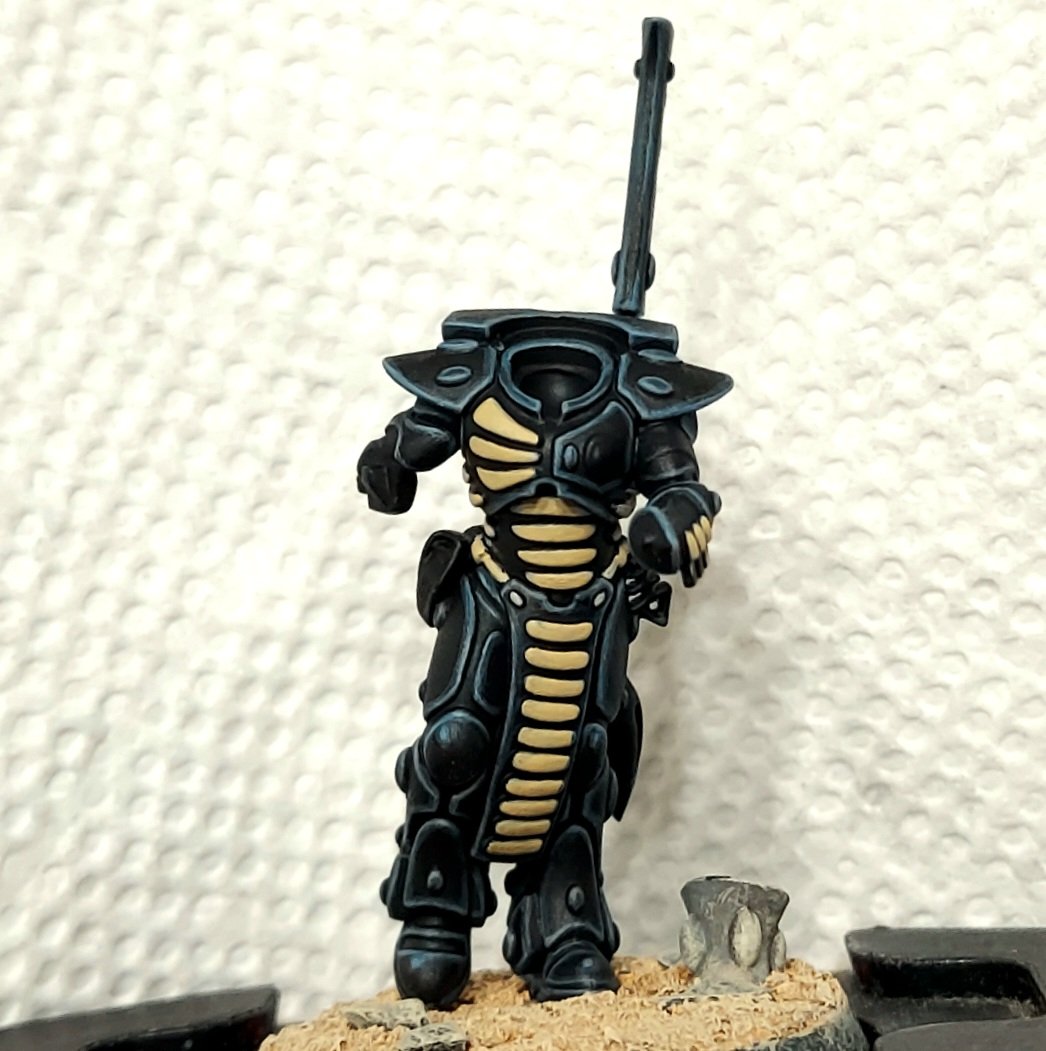 tom_h_jr's tweet photo. Havent had much painting time lately, but did start my next #aeldari unit. Lots of work yet to do, but its a start! Great minis, but lots of edgehighlighting....lots. #warhammer40k #WarhammerCommunity #eldar #paintingminiatures #darkreaper https://t.co/IBlO3ziaiO