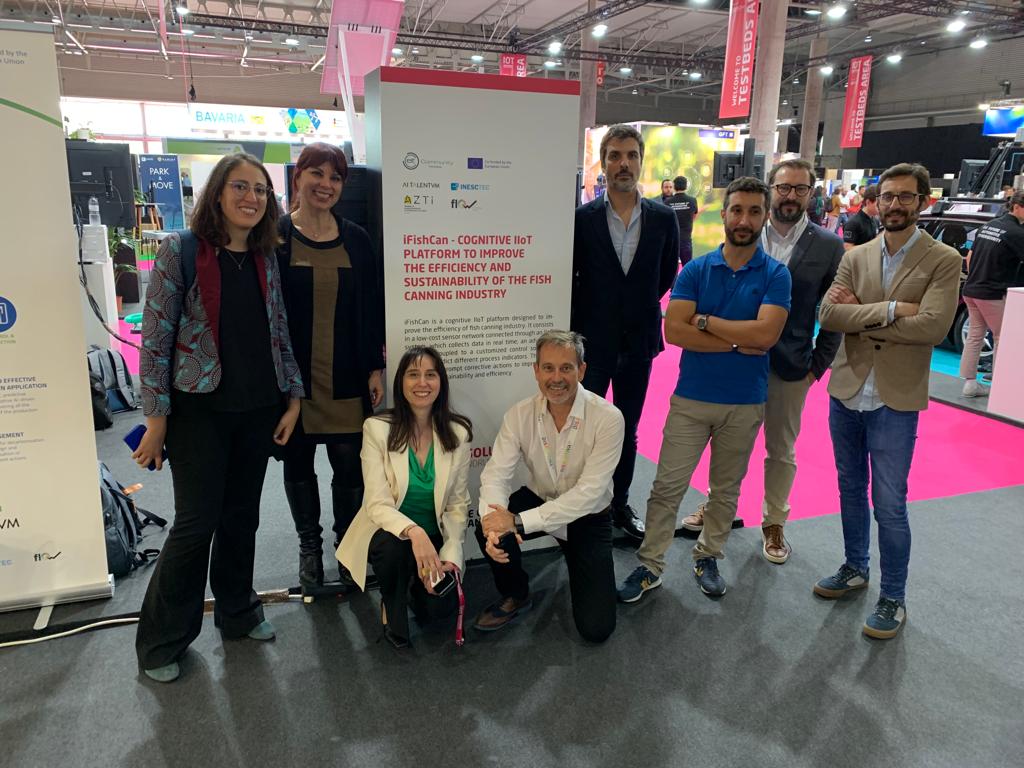 azti_brta's tweet photo. The @IOTSWC is coming to an end. It´s been a great opportunity to show the #iFishCan testbed, share knowledge and learn about other projects. 

Although the iFishCan journey is not over yet, it´s a great chance to thank to all the people that have made it possible. Great team! 👏 https://t.co/kAhuAcLKi8