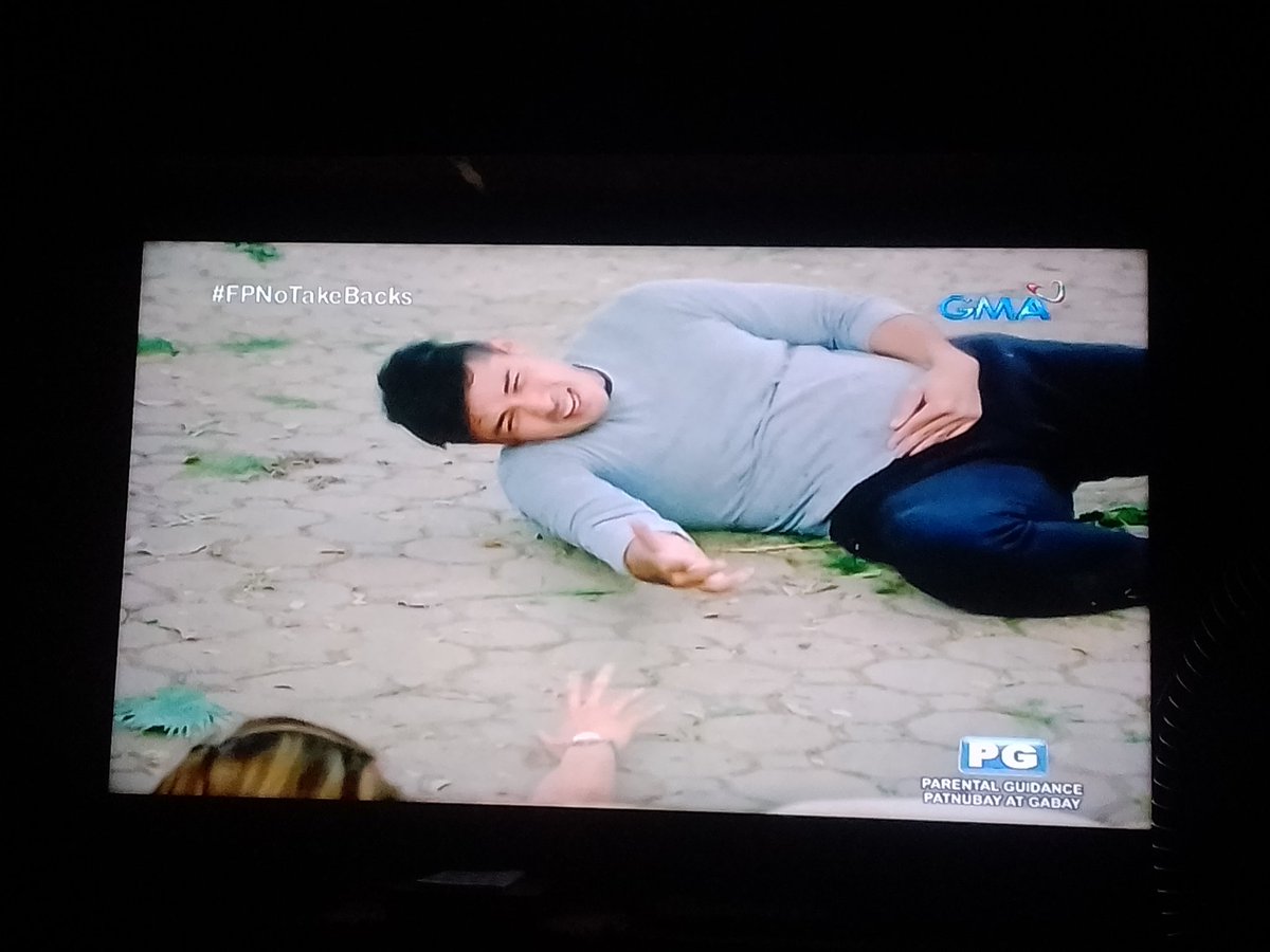 sha_leeell's tweet photo. Kinaya ba yannie at edward for today's video? Haha

#FPNoTakeBacks
@glaizaredux @XianLimm https://t.co/oS5hTUNddo