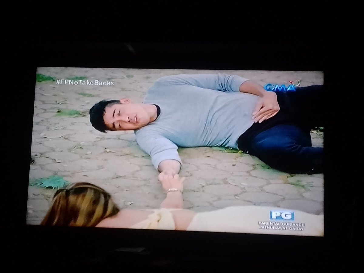 sha_leeell's tweet photo. Kinaya ba yannie at edward for today's video? Haha

#FPNoTakeBacks
@glaizaredux @XianLimm https://t.co/oS5hTUNddo