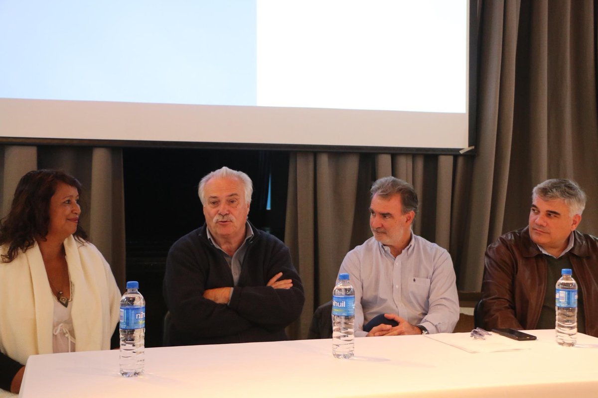 RPMunicipio's tweet photo. #TecnologíaYEducación | El sábado pasado recibimos por parte de la Masonería Argentina una impresora 3D y un kit de robótica. 

Para su utilización se brindarán capacitaciones a docentes, estudiantes y personas interesadas en el funcionamiento del dispositivo. https://t.co/PlXTSLv529