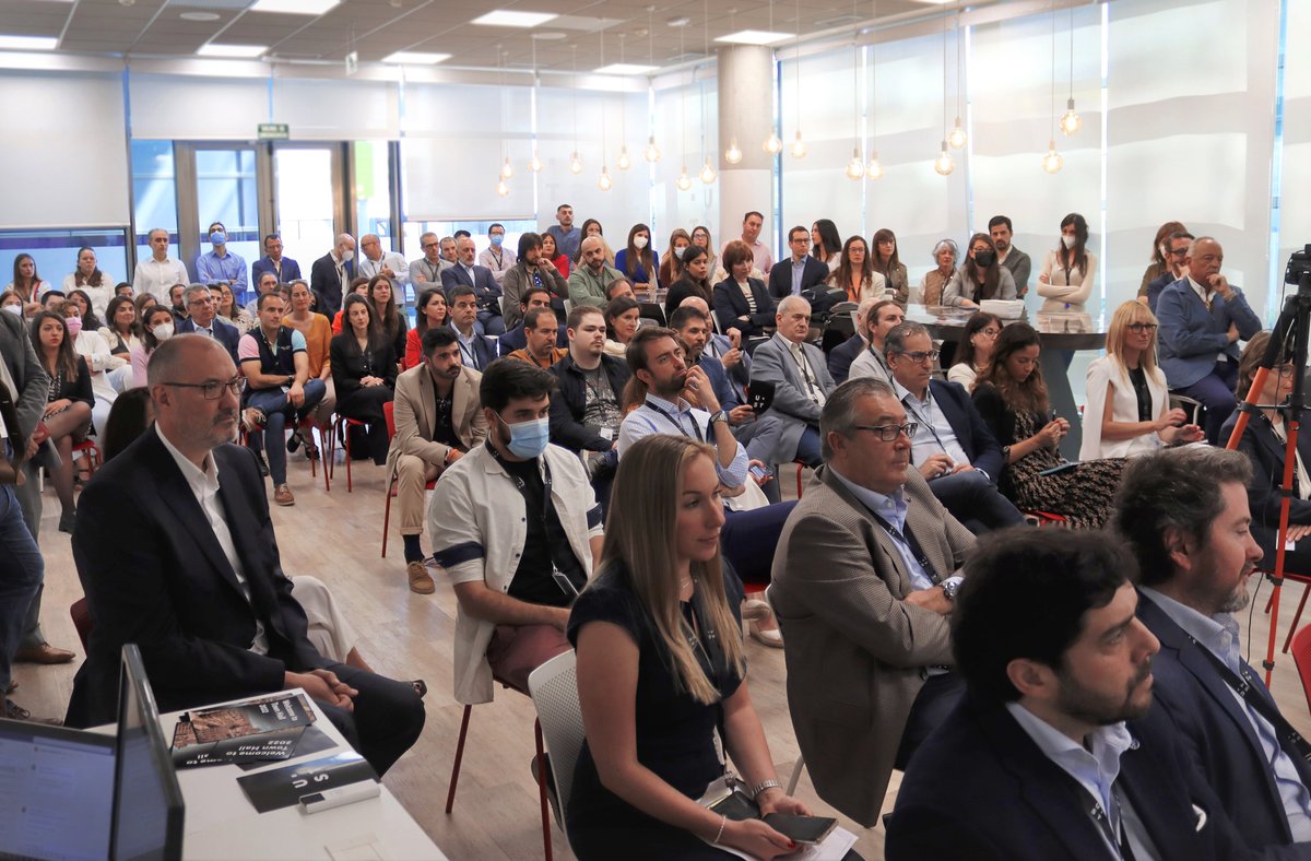 ¡Esta semana, nuestro #USTeam, ha tenido una visita muy especial en nuestras oficinas de Madrid! Paras, Krishna y Manu, juntos, en un día en el que hablamos del presente, pero sobre todo del futuro de nuestro #Talento.

¿Quieres formar parte del USTeam?👉🏻bit.ly/3tK6KHG