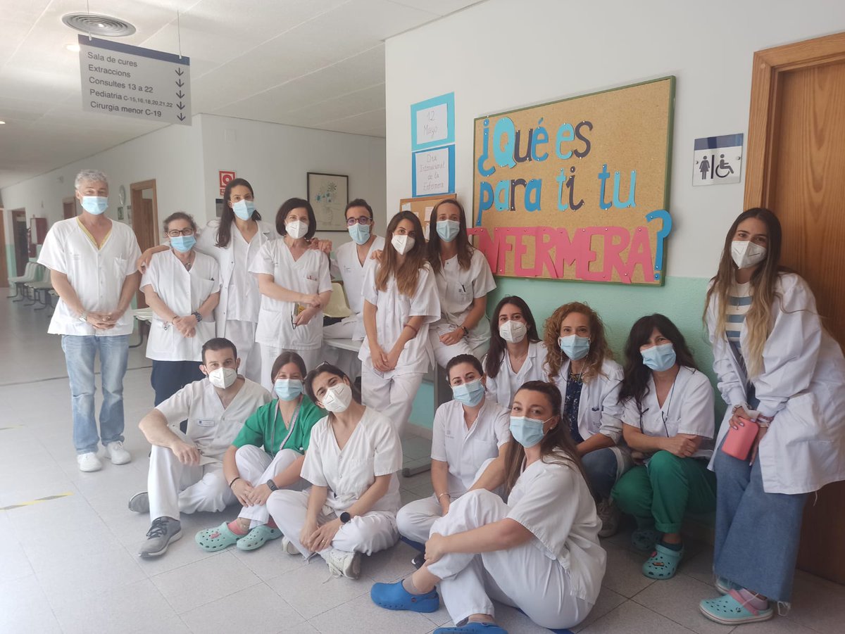 CSCollR's tweet photo. El equipo de enfermeras y TCAEs del CS Coll d'en Rabassa os desea un feliz día a todas las enfermeras❤️👏
#diadelaenfermera 
@ibsalut @apmallorca https://t.co/GwVdsHIxa6