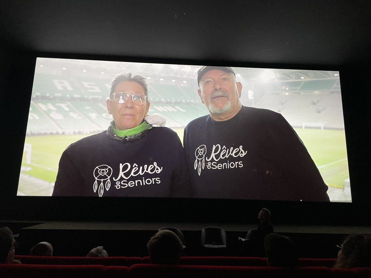 Bluelinea tweet media