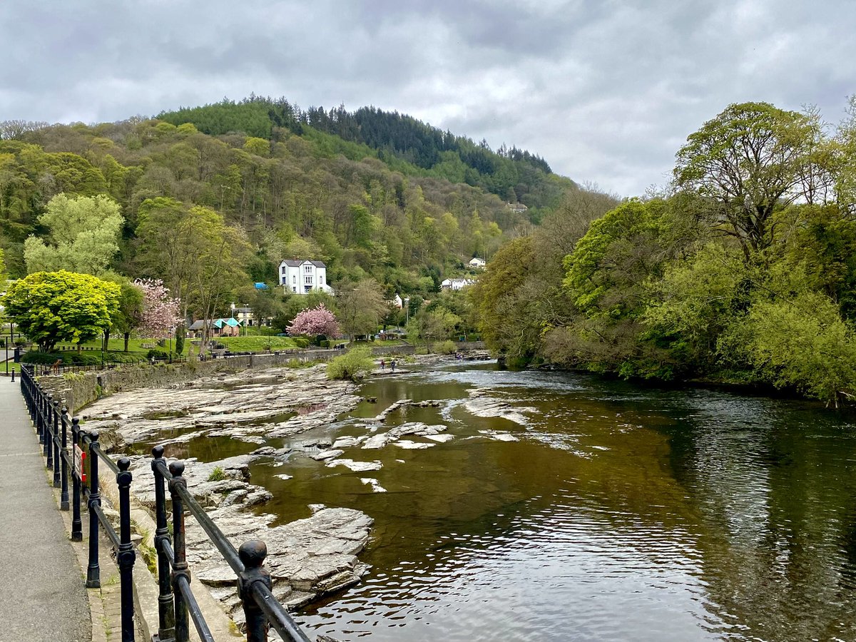 The river Dee near Llangollen