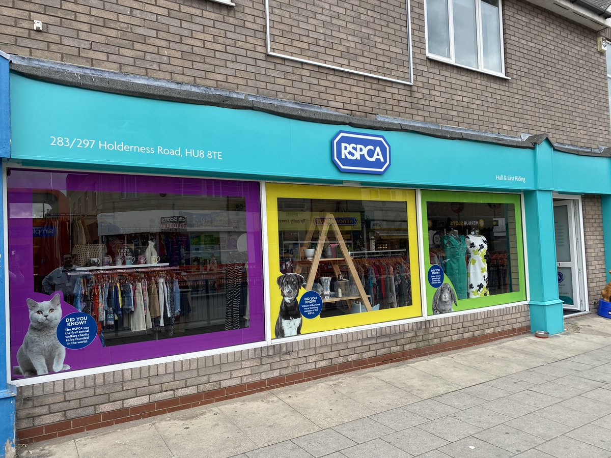 It was lovely to spend the day with Fred and the team at @RSPCAHull and to cut the ribbon to officially open their new lovely looking new shop in Holderness Road. Thank you for hosting me.