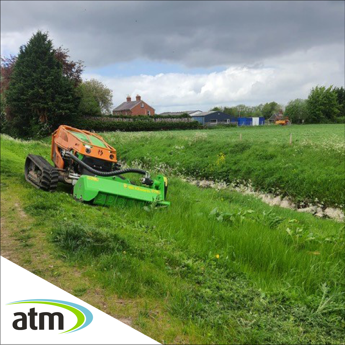 ATMLtd's tweet photo. With grasscutting season well underway, our team of Operatives and Green Climbers are out in force across the Southern regions of the UK, working on various frameworks for the @EnvAgency.

#grasscutting #landscaping https://t.co/0NNBG0hKv5