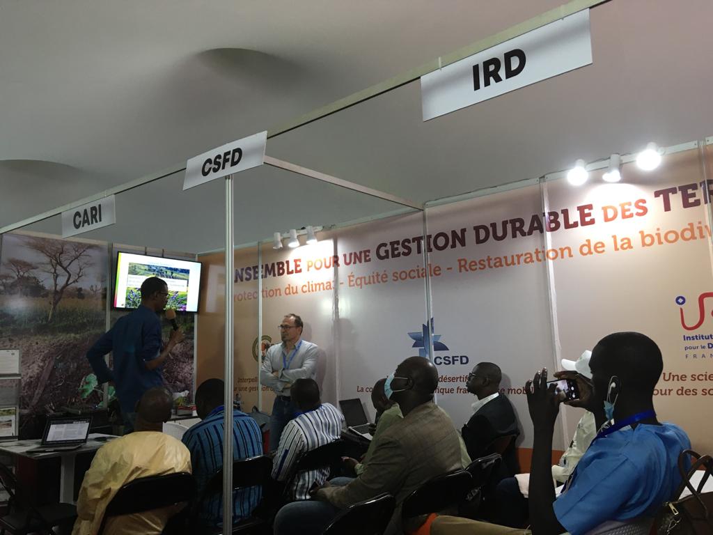 CARI (@cari_ong) on Twitter photo <a href="/PronatEnda/">Enda Pronat: Protection naturelle des terroirs</a> & le <a href="/Cirad/">Cirad</a> en direct de notre stand commun avec <a href="/ird_fr/">IRD.fr</a> & <a href="/csfd_fr/">CSFD Désertification</a> pour une session captivante dédiée aux difficultés à mesurer les performances des systèmes et initiatives en #agroecologie 🌱🔍📏
#UNCCDCOP15 #Avaclim <a href="/PronatEnda/">Enda Pronat: Protection naturelle des terroirs</a> & le <a href="/Cirad/">Cirad</a> en direct de notre stand commun avec <a href="/ird_fr/">IRD.fr</a> & <a href="/csfd_fr/">CSFD Désertification</a> pour une session captivante dédiée aux difficultés à mesurer les performances des systèmes et initiatives en #agroecologie 🌱🔍📏
#UNCCDCOP15 #Avaclim