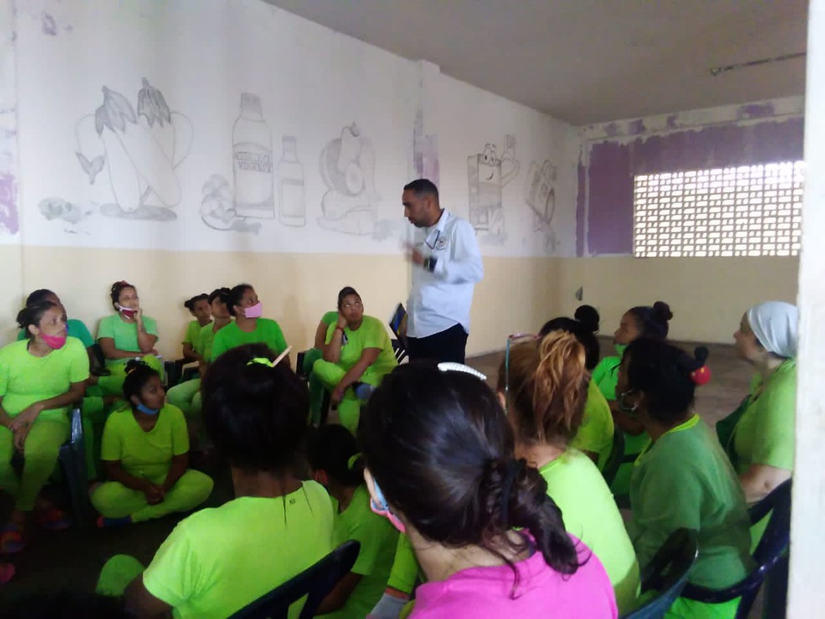 mppsp_vzla's tweet image. 📌 El MPPSP garantiza el derecho a la educación de la población privada de libertad:  En alianza con la @unesroficial, más de 100 mujeres de los centros de formación INOF y Crisálida, inician estudios de 3° y 4° nivel, con la comunidad de aprendizaje de estudios abiertos.