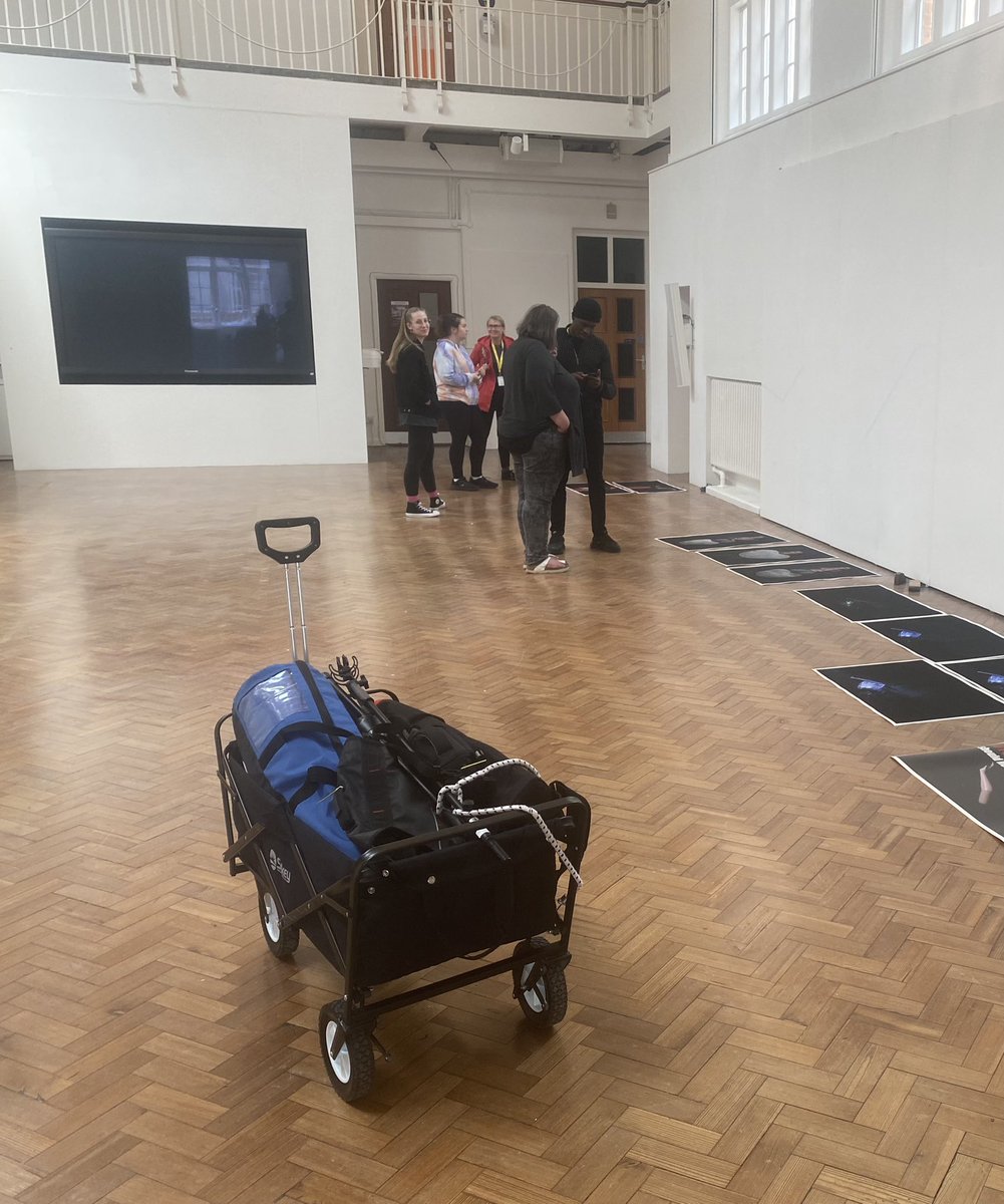 Day 4 of #HSSCreatives Bootcamp and the team are putting together the exhibition for this afternoon… exciting times :-) @ARU_AHSS <a href="/AngliaRuskin/">ARU</a> #creativity #humanities #socialsciences