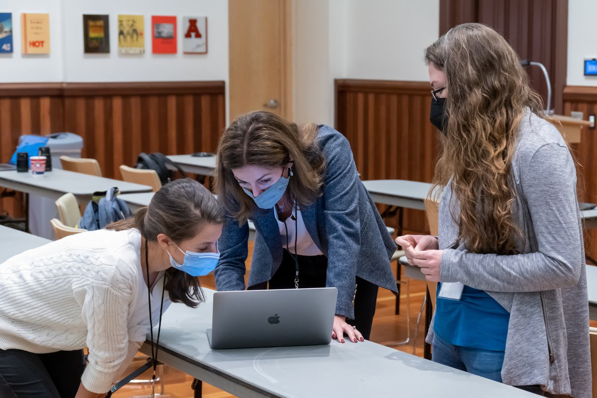 Feryal Ozel tweet media