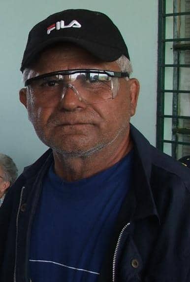 radiocarora's tweet photo. Muy lamentable,  el fallecimiento de nuestro compañero de Radio Carora,  Ramon Cuevas. QEPD.
Desde Radio Carora nos unimos al duelo que aflije a sus familiares. 
Siempre estará presente en el Ordeño de Radio Carora,  en la voz que a todos sabe llegar. https://t.co/m2hw384Jzj