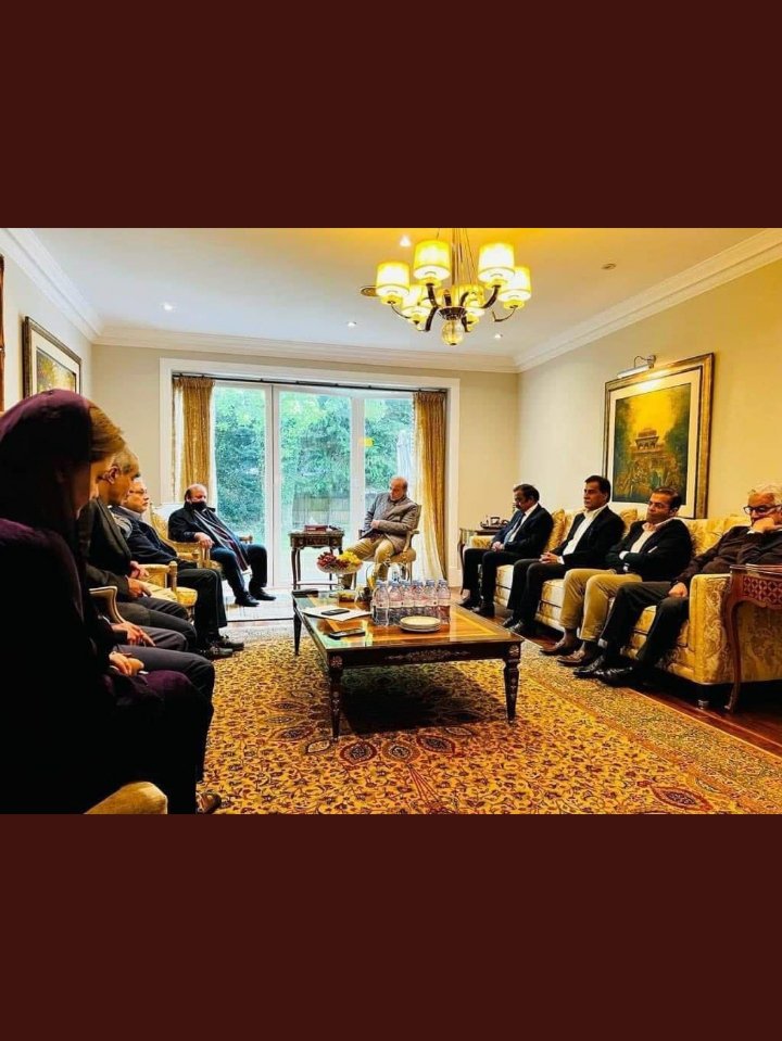 VickyMi38374341's tweet photo. الله معافی دے اب ان کا کون مر گیا
#امپورٹڈ__حکومت__نامنظور
#امپورٹڈ__حکومت__نامنظور
#imrankhanPTI #maleehahashmi https://t.co/0sDgmJuipN