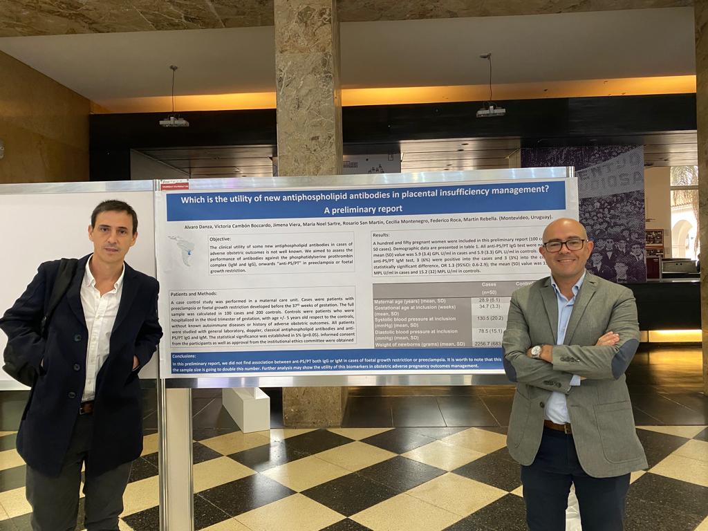 DanzaAlvaro's tweet photo. Con @RocaF19 presentamos en nuestros avances del estudio sobre nuevos anticuerpos antifosfolipidos en el embarazo ! #ICAPA 2022 https://t.co/tWZm8IMIgn
