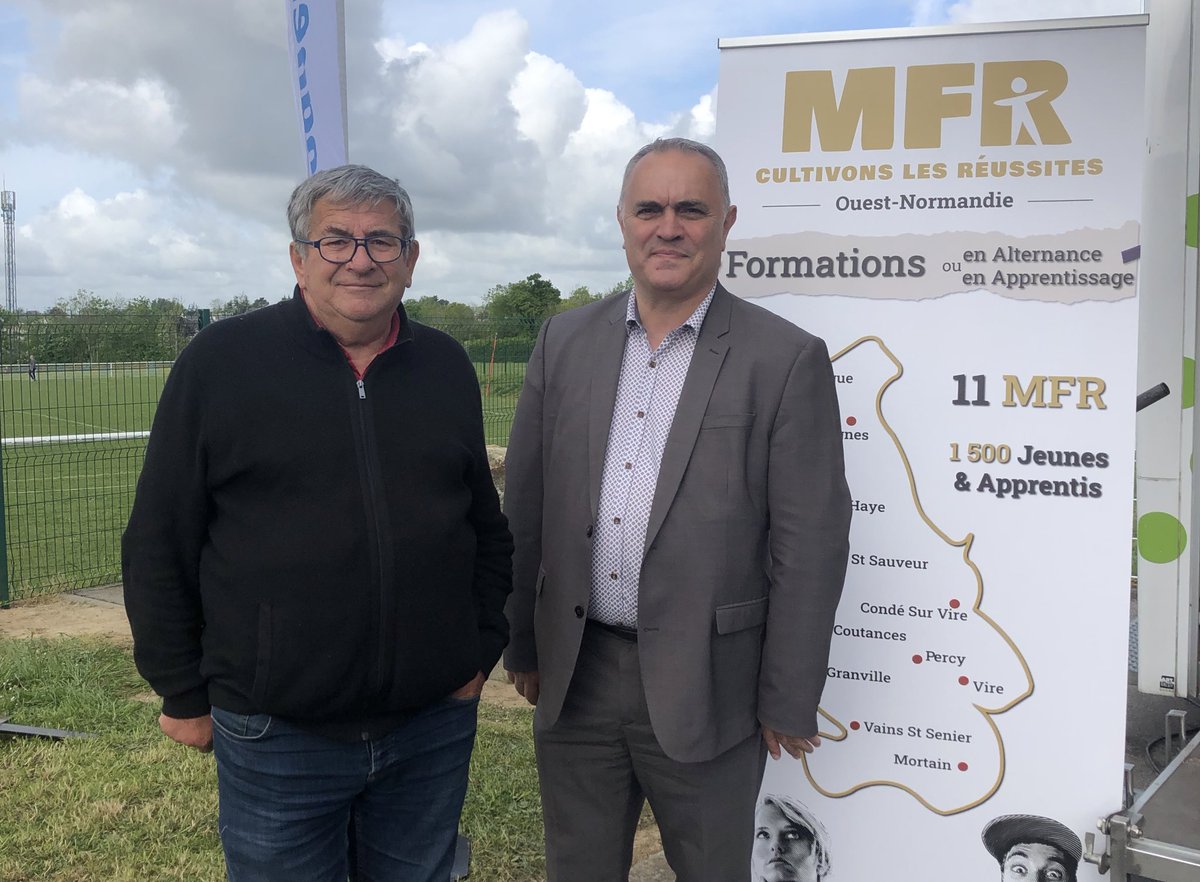 CdosManche's tweet photo. Le #CDOS50 et son président Alain #Thiebot plus que jamais sur le terrain avec aujourd’hui le rassemblement des @UNMFREO de @LaManche50 !
Bravo aux #MFR pour cette organisation et aux 600 élèves présents pour leur investissement 💪👍🤩
#scolaire #alternance #Normandie #Manche https://t.co/VPCnlCt3ef