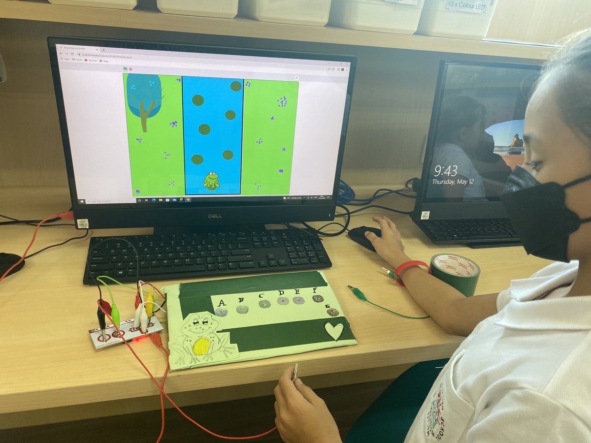 KLASS_Computing's tweet image. Y4 proudly testing their own Scratch games & makey makey controllers. Game on! 🎮👨🏻💻👩💻👾
