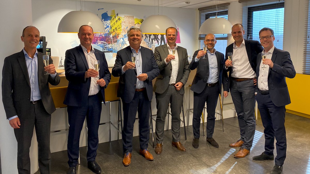 𝗖𝗢𝗡𝗧𝗢𝗨𝗥 𝗔𝗰𝗰𝗼𝘂𝗻𝘁𝗮𝗻𝘁𝘀 𝗯𝘂𝗻𝗱𝗲𝗹𝘁 𝗸𝗿𝗮𝗰𝗵𝘁𝗲𝗻 𝗺𝗲𝘁 𝗖𝗿𝗼𝘄𝗲 𝗙𝗼𝗲𝗱𝗲𝗿𝗲𝗿. Het in Venlo en Venray gevestigde CONTOUR Accountants sluit zich aan bij accountants &amp; advies organisatie Crowe Foederer: bit.ly/3wjzlna 

#overname #accountants