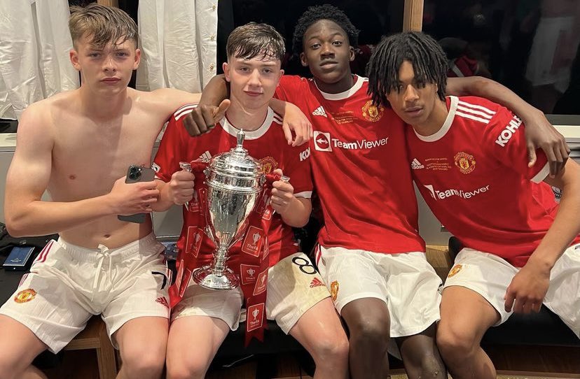 academyarenaUTD's tweet photo. Sam Mather, Dan Gore, Kobbie Mainoo and Maxi Oyedele recreate the iconic FA Youth Cup photo from 2011. https://t.co/5VL2qC8lKa