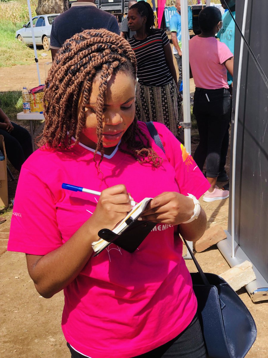 BerthaKatsonga's tweet photo. In Rugare Shopping Center intensifying efforts to curb teen pregnancies, end child marriages, gender based violence and empowering our women with credible information and incidental services. #endchildmarriages
#Call577 https://t.co/6FzhBQUm4X