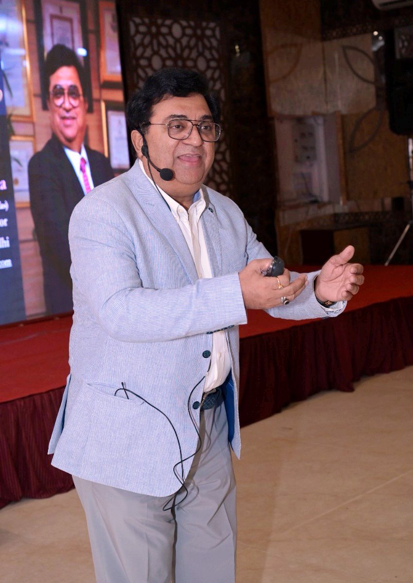 ProfMaheshVerma's tweet photo. Delivered a lecture on Artificial Intelligence and its Impact on the Doctor-Patient Relationship at Hitkarini Dental College in Jabalpur at CDE Program.
#lecture #college #education #artificialintelligence #doctors #educationforall https://t.co/OB1Xx3OlOm