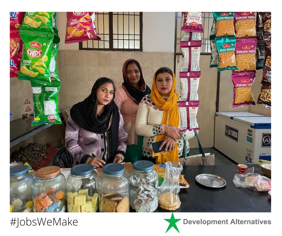How a Home Cook in Haryana landed a Canteen Contract at the DC’s Office, Palwal.
One empowered woman opened up the doors for nine other women to become independent and earn a living.  <a href="/HSBC_IN/">HSBC India</a> <a href="/DAY_NRLM/">DAY-NRLM (Aajeevika)</a> 

#inclusiveentrepreneurship  #SAMudyam
Read more: medium.com/@work4progress…