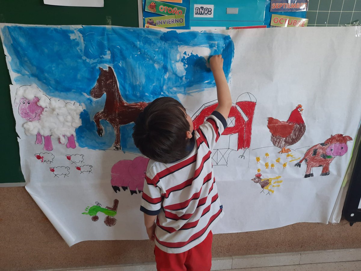 ColegiosElValle's tweet photo. Old macdonal had a farm🎵🖌️👩🌾
#ColegiosElValle #EducaciónInfantil #English #BilingualEducation #2INF #SCH #ElValle https://t.co/HJaSi34JXe