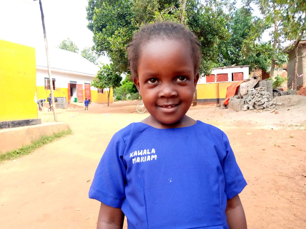 HOPEFORCHANGEA3's tweet photo. People will not notice your old or worn out clothes if you wear a big smile on your face. You can make more kids in our community smile by sponsoring one.
@ChurchofUganda_
@AlunoPovoas @captaintommoore
@Charity85748133 @RoyalFamily
@uniwww02.@ManUtd https://t.co/hM7DxelhFo https://t.co/Efldyo6aD1