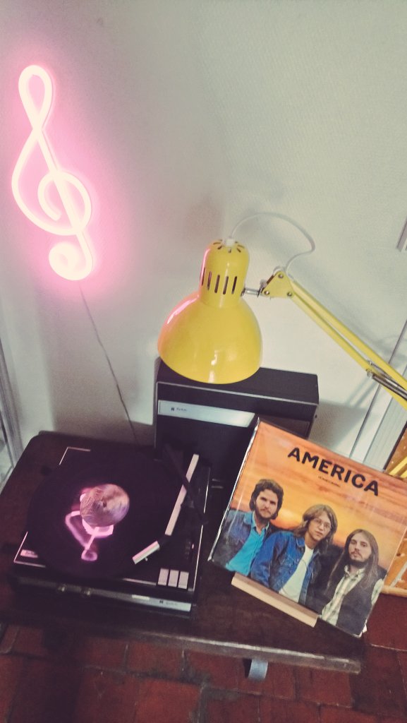 BekaTamari's tweet photo. #NowPlaying America - Homecoming (1972) https://t.co/I3z5xCrp9I