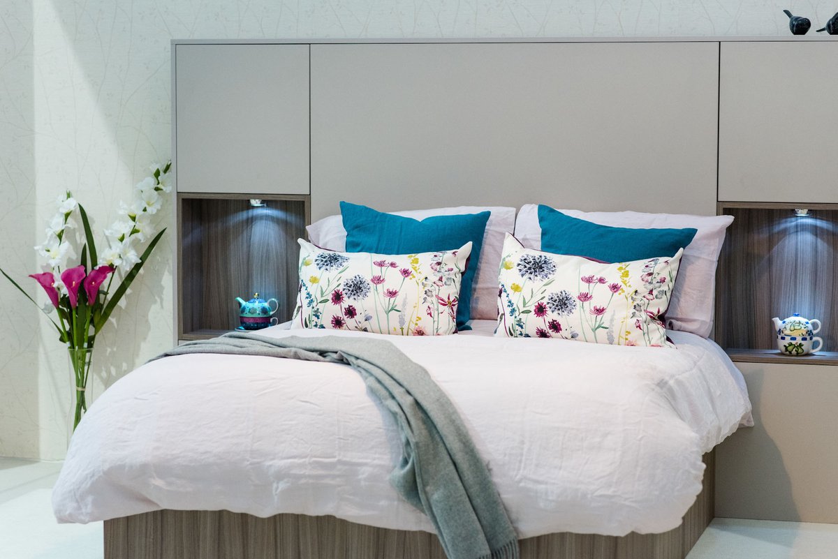 Muraspec's tweet photo. OSAKA BLOSSOM 🌺 transcends time
One of our classic woven textured #wallcoverings featuring a subtly printed overlay of hand-drawn soft florals on branches.
See more: https://t.co/gQwmNae4EL
#carehomedesign #designforwellness #contractwallcoverings #throwbackthursday #madeingb https://t.co/0DXQvNxC19