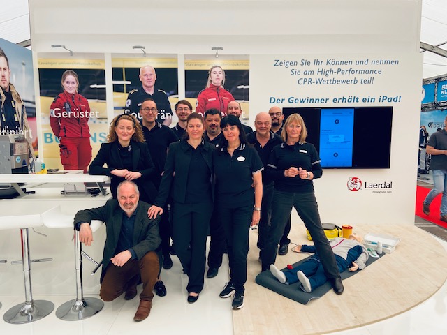 Wir sind hier auf der RETTmobil 2022 und hoffen, dass wir unseren Kunden dabei unterstützen können, sich für den Arbeitsalltag gut vorbereitet, sicher und kompetent zu fühlen. Wenn ihr auch vor Ort sein solltet, kommt einfach am Stand vorbei.:-)
#helpingsavelives #RETTmobil2022