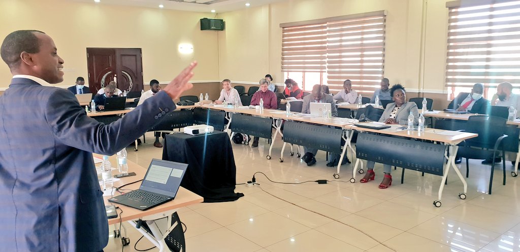 malatamathews's tweet photo. @CEPAMalawi ED presenting a report on Malawi's Just Transition to a Low Carbon and Climate Resilient Development. Mostly targeting Forestry and Agriculture sectors. Report approved, Tech  Committe on CC &amp; DRM  to engage other sectors. @juliusngoma @aej_malawi @NyasuluDominic https://t.co/K6d2ObsArx